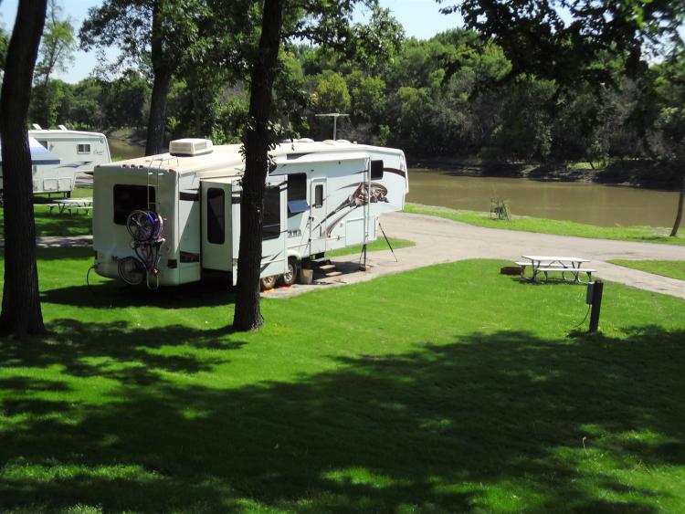 This image shows Lindenwood Park Campground.