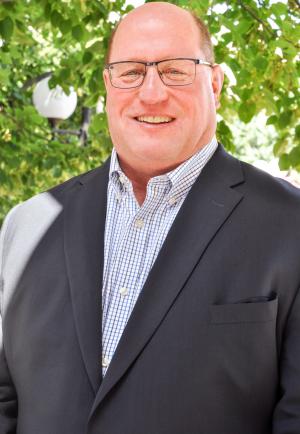 This image shows a headshot of Dr. Jeff Schatz.