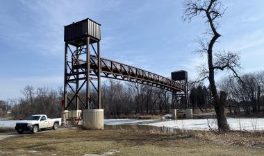 This image shows the Lindenwood pedestrian bridge.